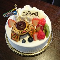 かぶとデコレーションケーキ